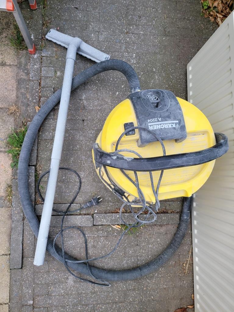Karcher A2204 Bouwstofzuiger - Krachtig en Betrouwbaar, Ophalen, Gebruikt, Waterstofzuiger, Reservoir