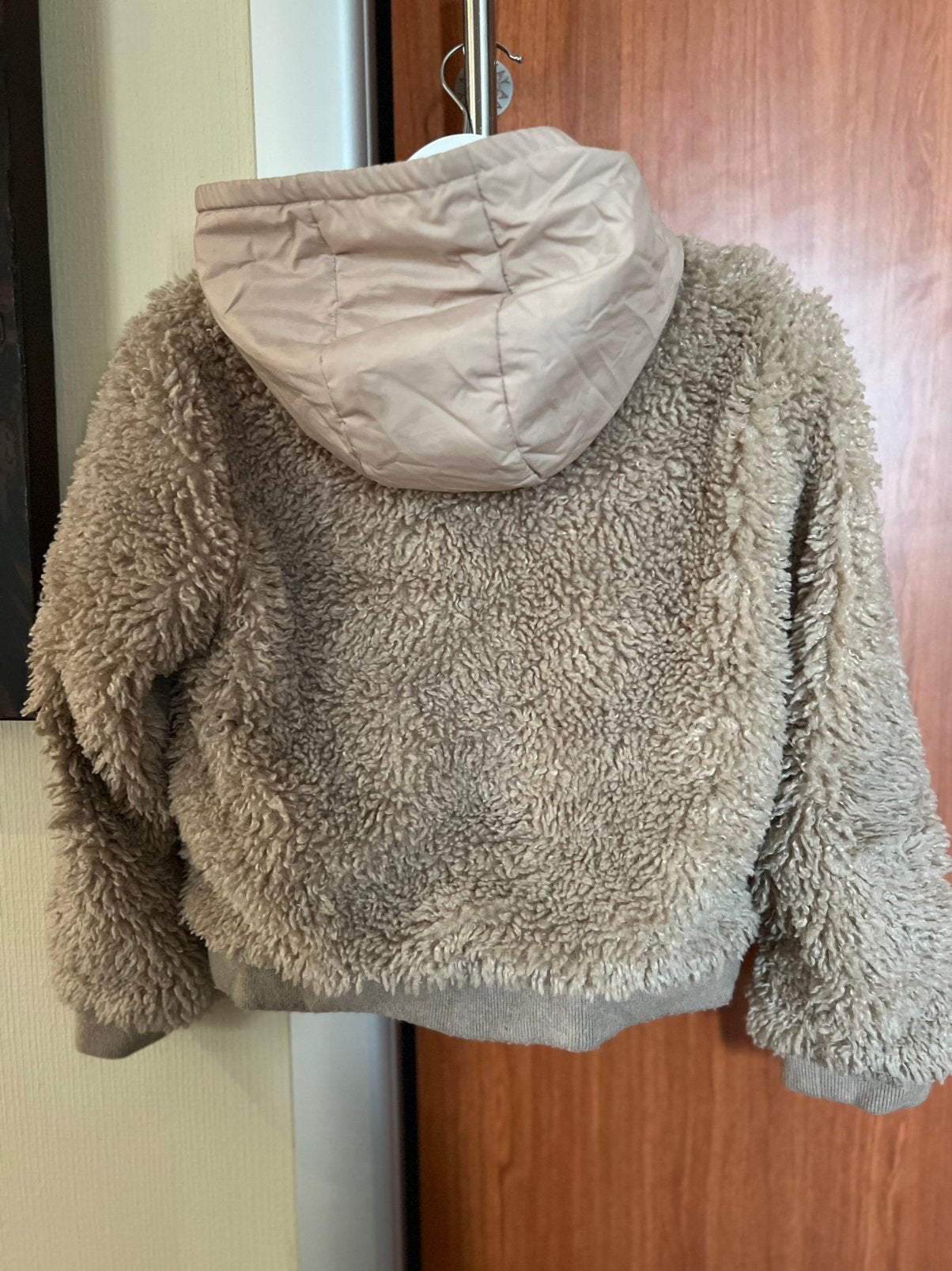 MONCLER winterjas met capuchon maat 152 origineel, Ophalen of Verzenden, Zo goed als nieuw, Meisje, Jas