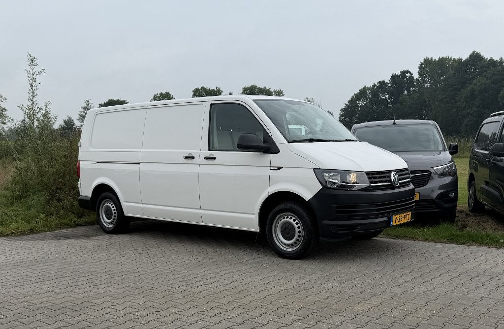 Volkswagen Transporter 2.0 TSI 150pk Benzine L2 Verlengd Air, Auto's, Voorwielaandrijving, Euro 6, 4 cilinders, Volkswagen