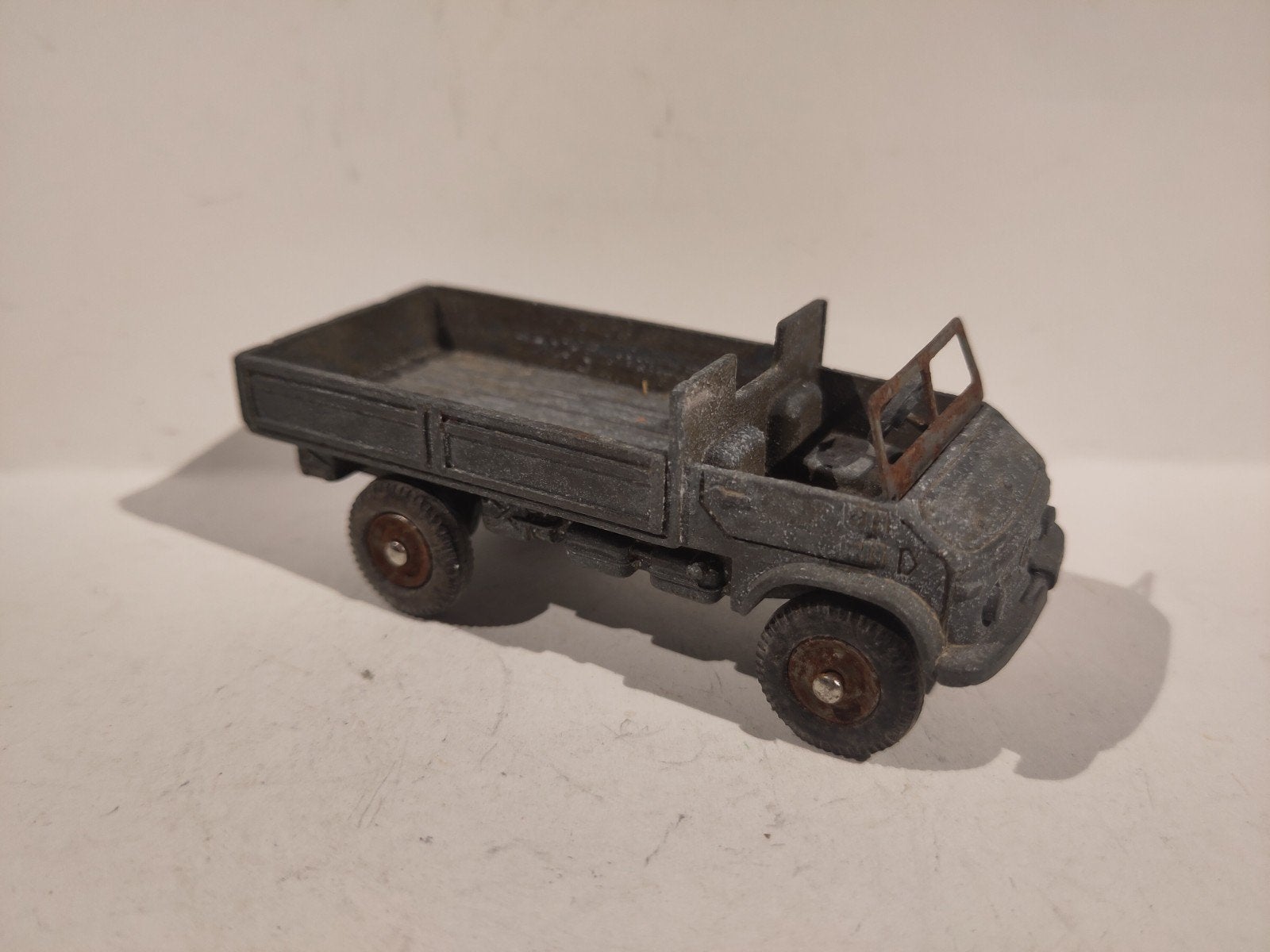 Dinky Toys No. 821 Mercedes-Benz Unimog, Hobby en Vrije tijd, Modelauto's | 1:43, Ophalen of Verzenden, Gebruikt, Auto, Dinky Toys
