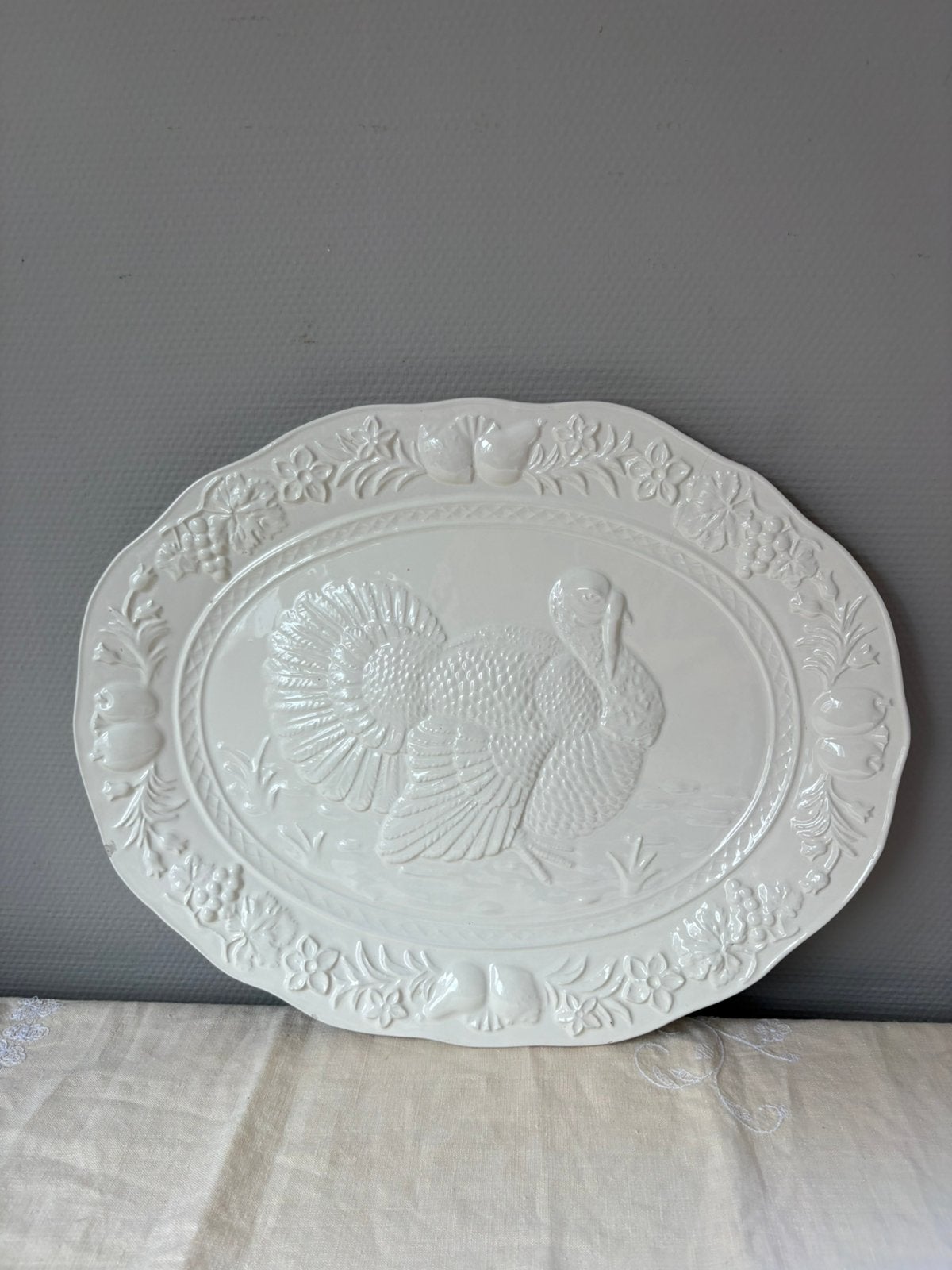 Vintage ovalen kalkoen ceramic schaal | gemerkt, Huis en Inrichting, Keuken | Servies, Keramiek, Ophalen of Verzenden, Overige stijlen