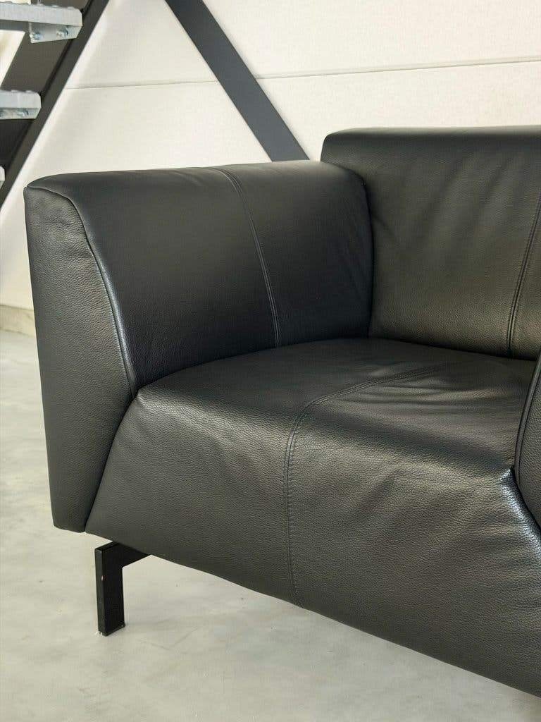 Rolf Benz Linea fauteuil - zwart leer, Huis en Inrichting, Ophalen, Info@rolf-benz.com, 75 tot 100 cm, Haiterbacher Str. 104, 72202 Nagold, Duitsland