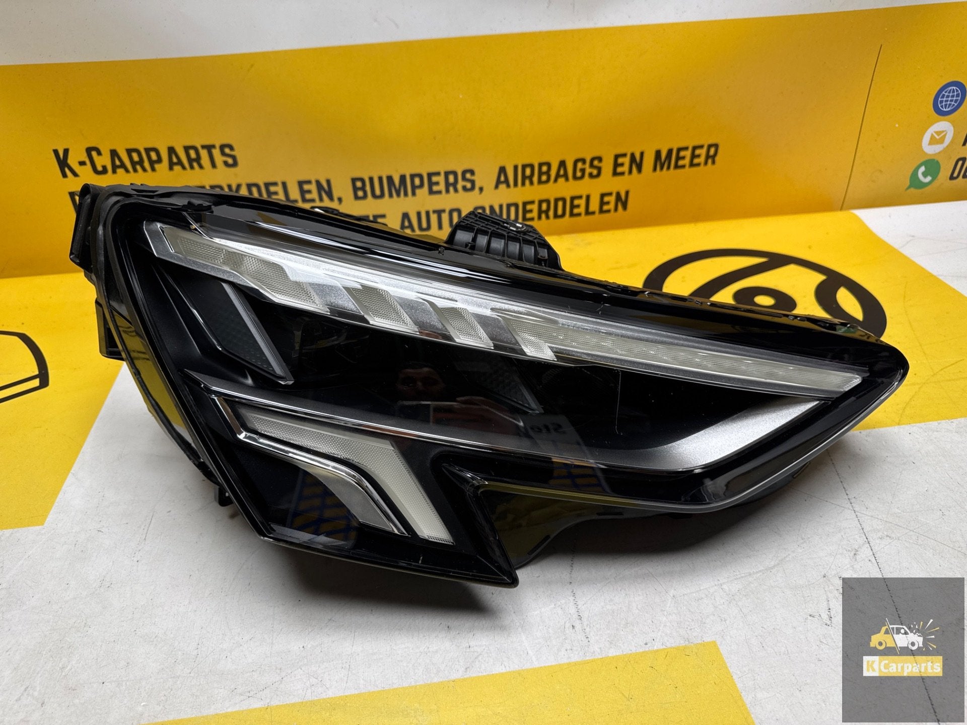 Audi A3 8Y Voll Led Koplamp Rechts Voor 8Y0941034, Info@fabrikant.eu, Fabrikantstraat 1
1000 AA  Amsterdam, NL, Fabrikant BV, Gebruikt