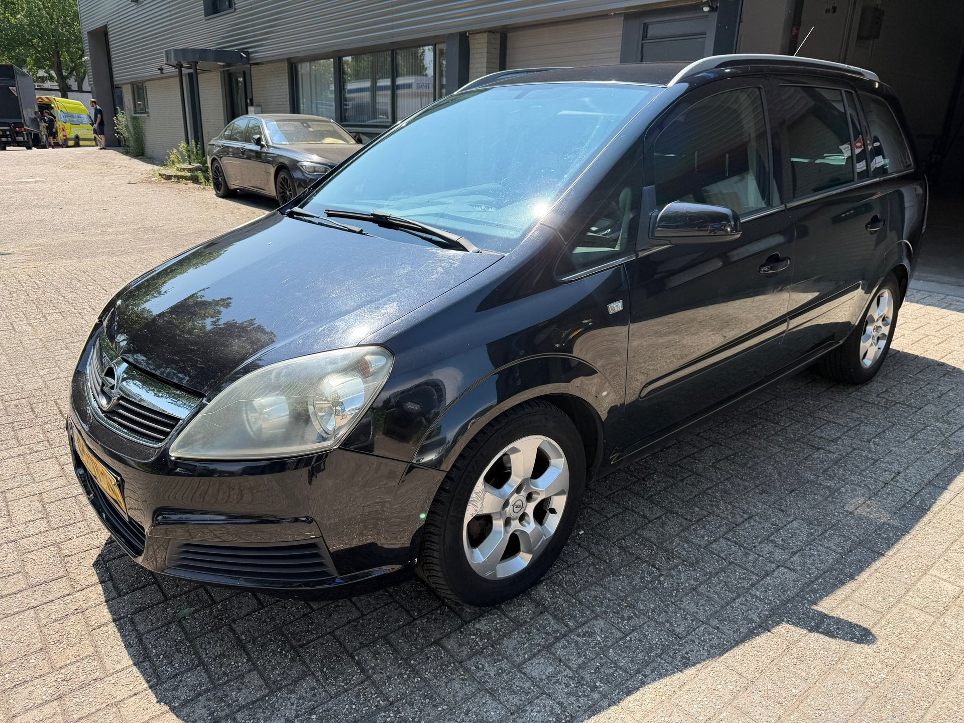 Opel Zafira 1.6 Enjoy, Auto's, Voorwielaandrijving, Gebruikt, Zwart, 4 cilinders
