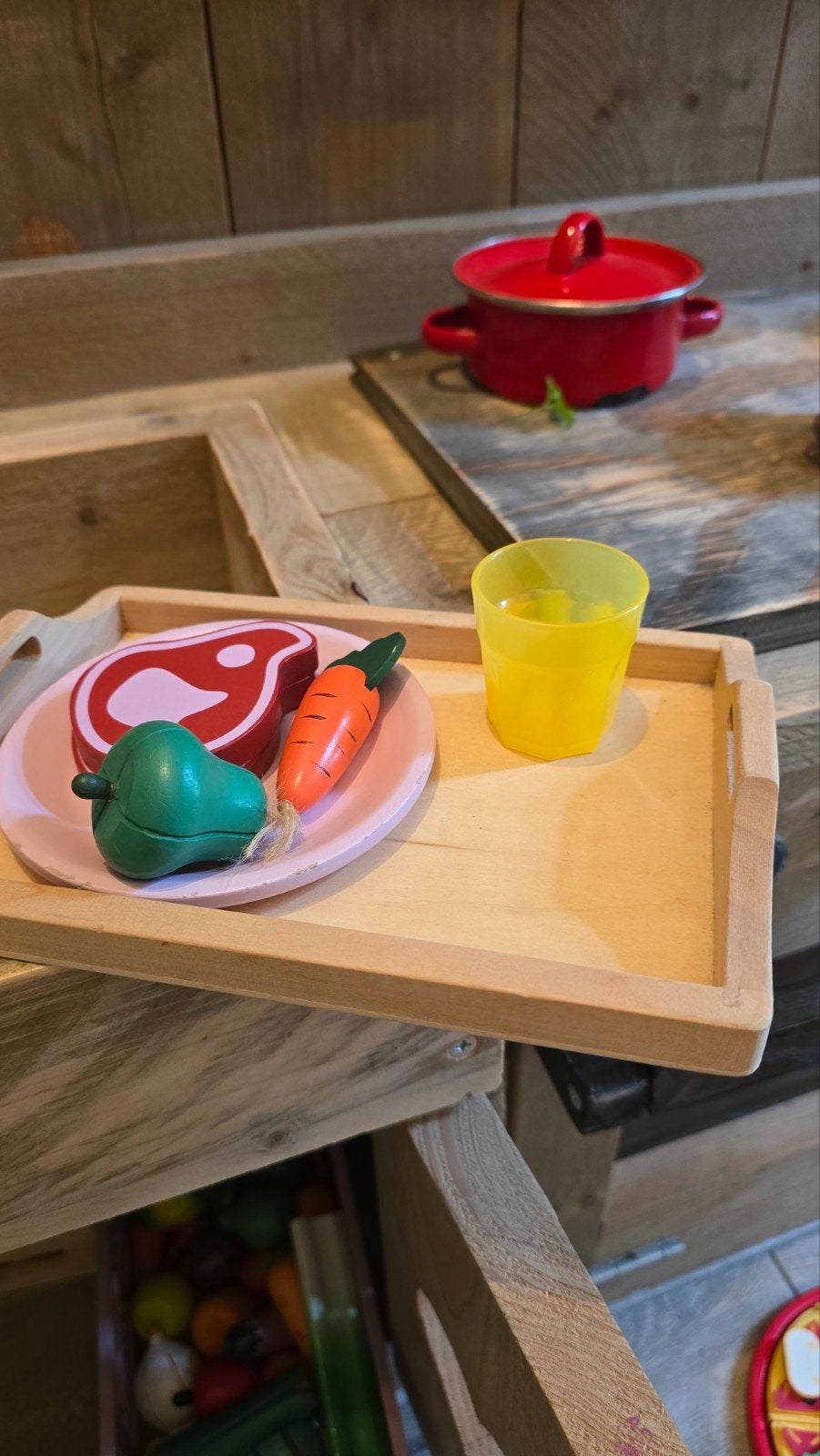 Foto 19 van Houten speelkeuken met accessoires