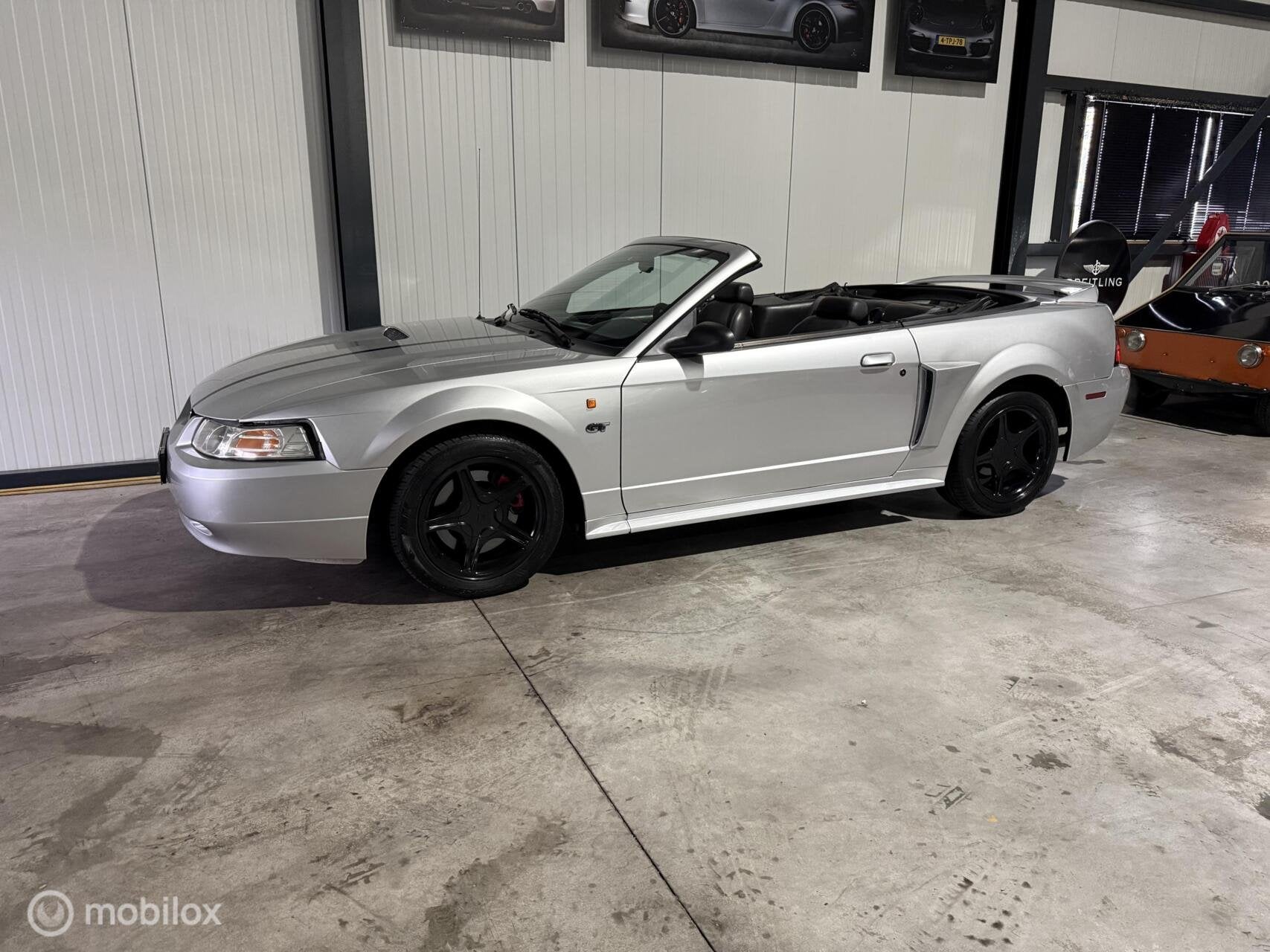 Ford Mustang 4.6 V8 Cabrio Handgeschakeld, Auto's, Gebruikt, 8 cilinders, Overige carrosserieën, 1290 kg