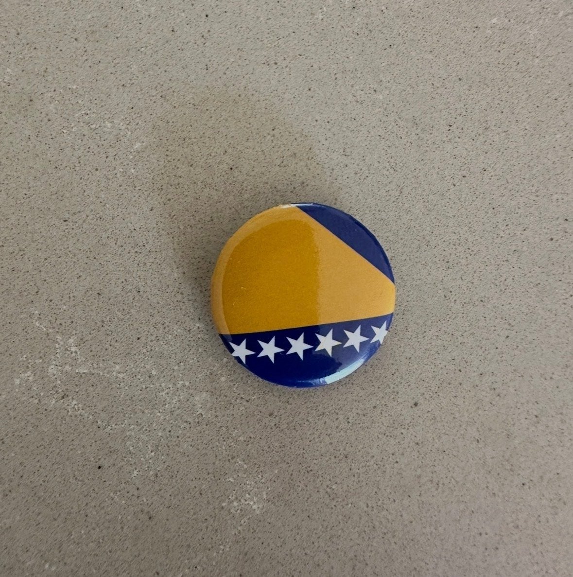 WK Button Bosnië, Ophalen of Verzenden, Gebruikt, Stad of Land, Button