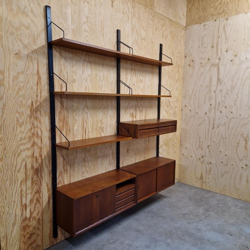 Poul Cadovius modulaire wandkast wandrek royal system, Huis en Inrichting, Kolibrivintagehal@gmail.com, Gebruikt, Met deur(en)