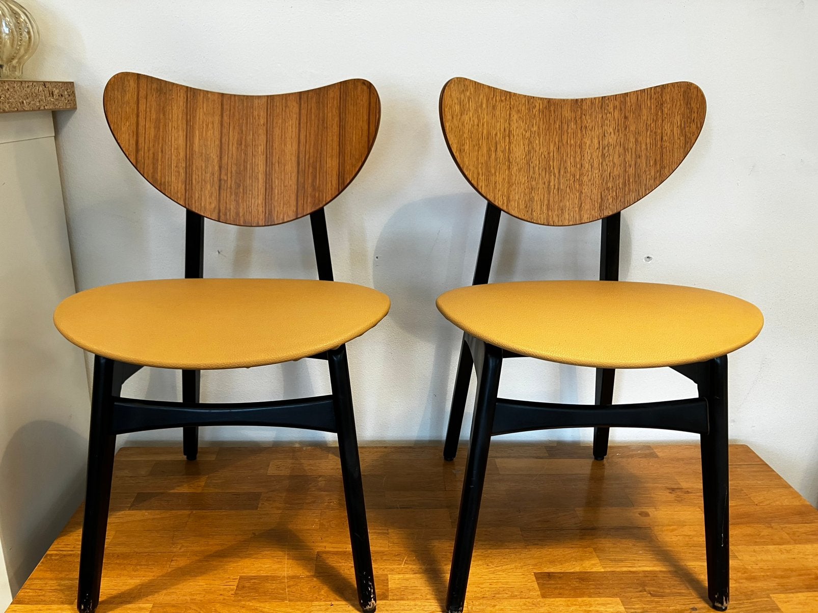 2 vintage G -plan. Butterfly stoelen  jaren 60, Huis en Inrichting, Stoelen, Ophalen, Zo goed als nieuw, Eén