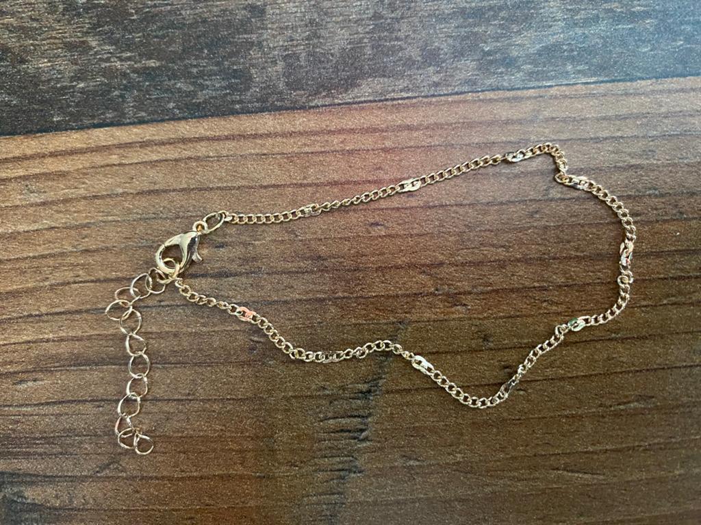 Gouden enkelbandje verstelbaar, Sieraden, Tassen en Uiterlijk, Enkelbandjes en Enkelkettinkjes, Ophalen of Verzenden, Nieuw, Overige materialen