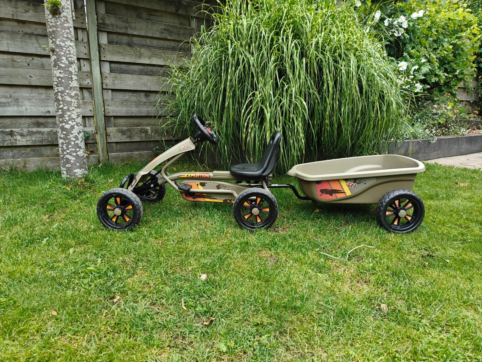 Stoere skelter met aanhanger - 4x4 Expedition, Ophalen, Gebruikt, Trapvoertuig