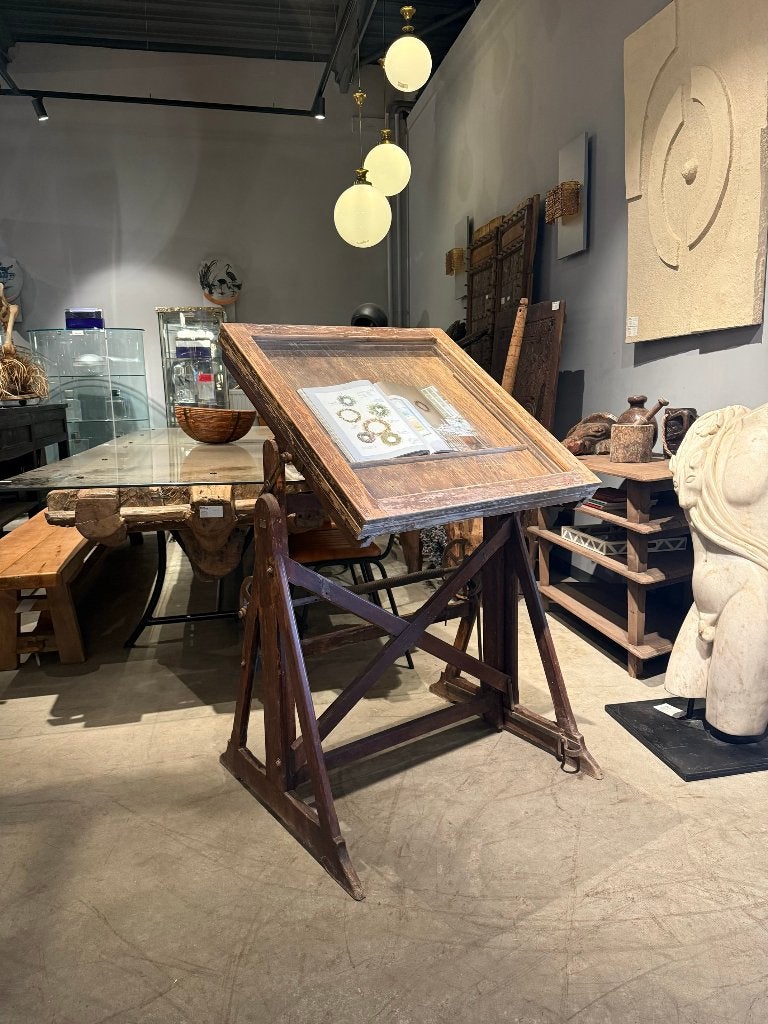 Antieke verstelbare tekentafel menukaart houder, Doe-het-zelf en Verbouw, Tekentafels, Ophalen of Verzenden, Gebruikt, Minder dan 130 cm