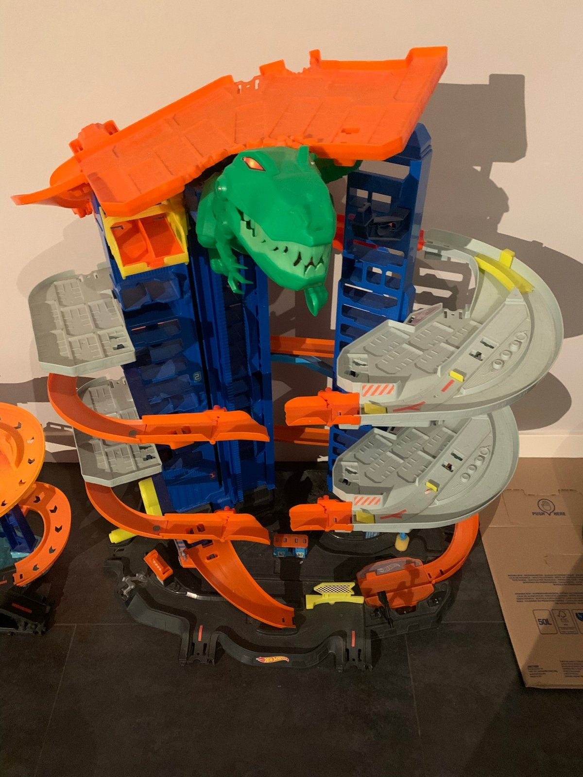Hot Wheels City Robot T-Rex Ultieme Garage Speelset, Ophalen of Verzenden, Zo goed als nieuw