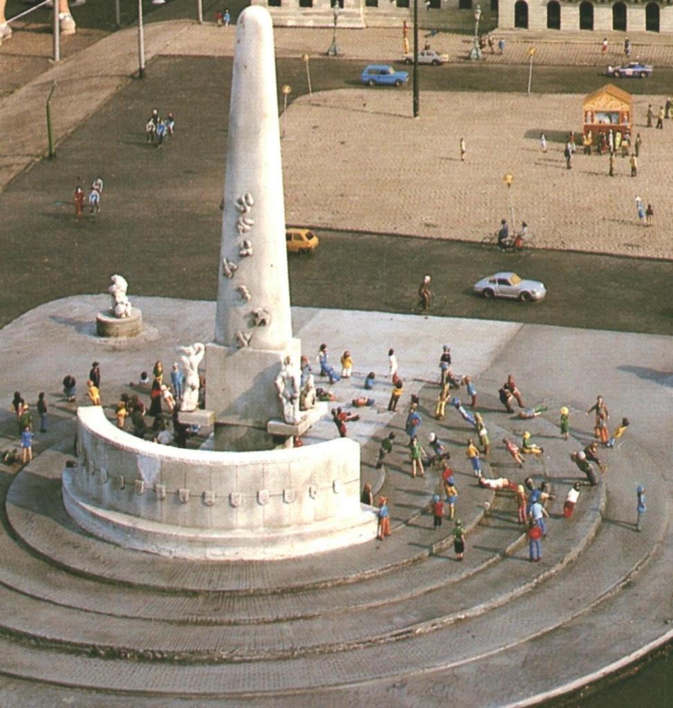 988083 Den Haag 80+  Madurodam Paleis o d Dam Gelopen, Ophalen of Verzenden, 1980 tot heden, Gelopen, Zuid-Holland
