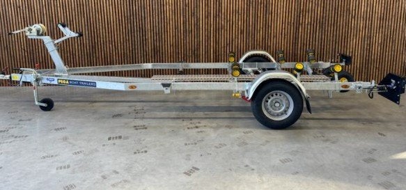 Gevraagd boottrailer / trailer voor sloep 1000 kg, Ophalen, Minder dan 1500 kg, Gebruikt, Sloepentrailer