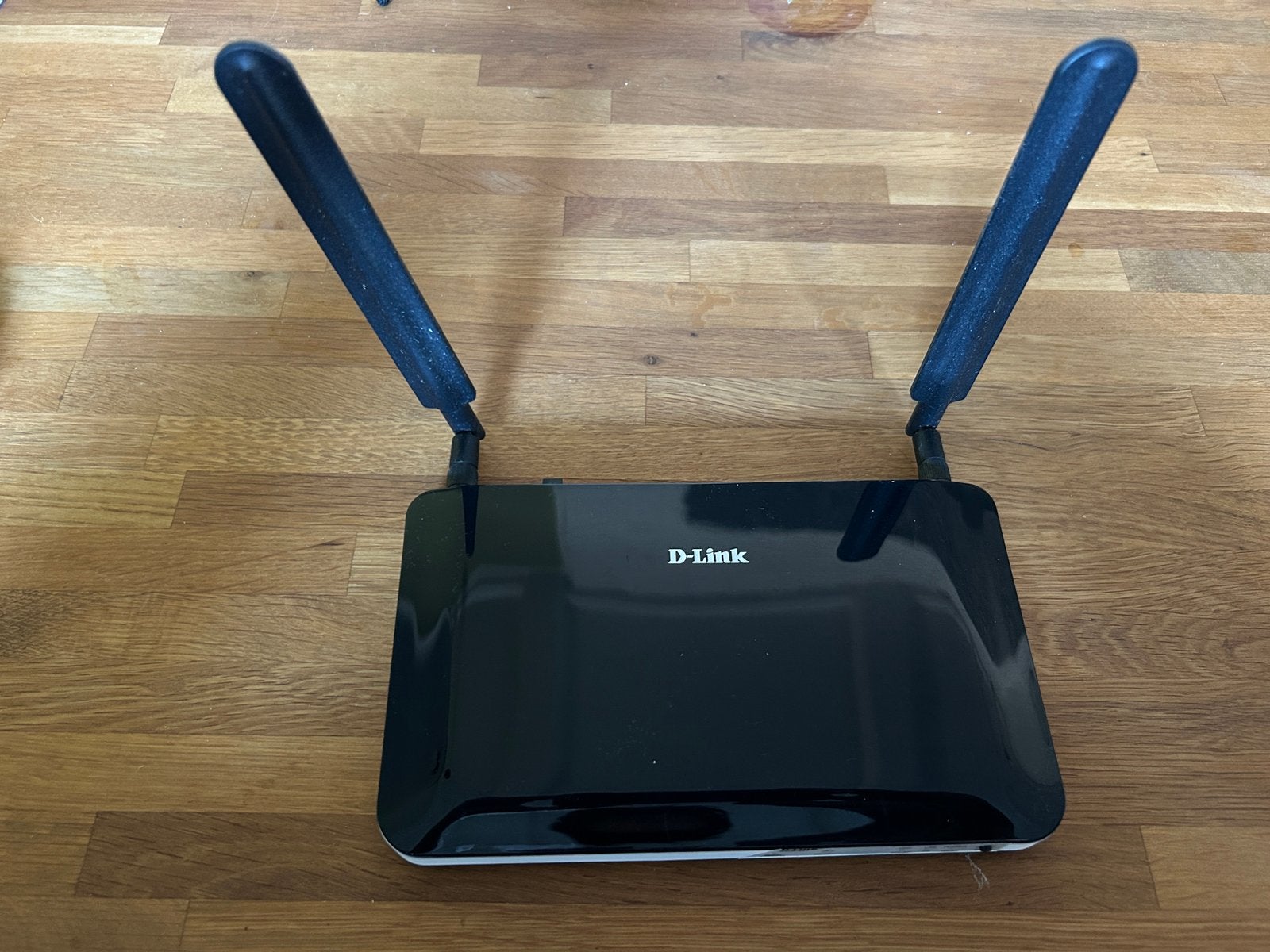 D-link 4G LTE Router DWR-921, Computers en Software, Routers en Modems, Ophalen of Verzenden, Zo goed als nieuw