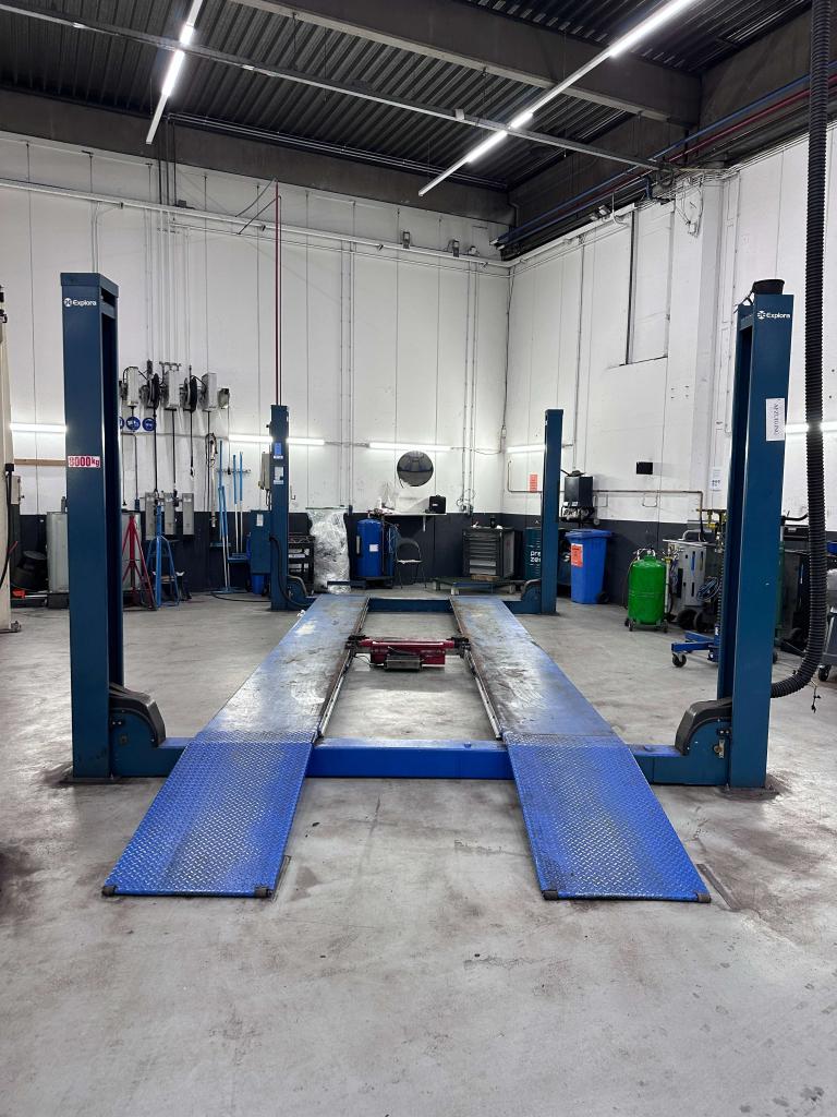 APK Hefbrug 4 koloms 8000KG 5.7M brugkrik / 4 kolommer 400V, Auto diversen, Autogereedschap, Niet ingevuld, Niet ingevuld, Niet ingevuld