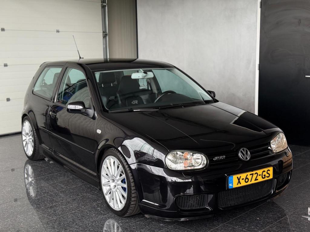 Volkswagen Golf 3.2 V6 R32 DSG 2003 241PK Nieuwstaat / Deale, Auto's, Volkswagen, Automaat, Gebruikt, Zwart, Zwart