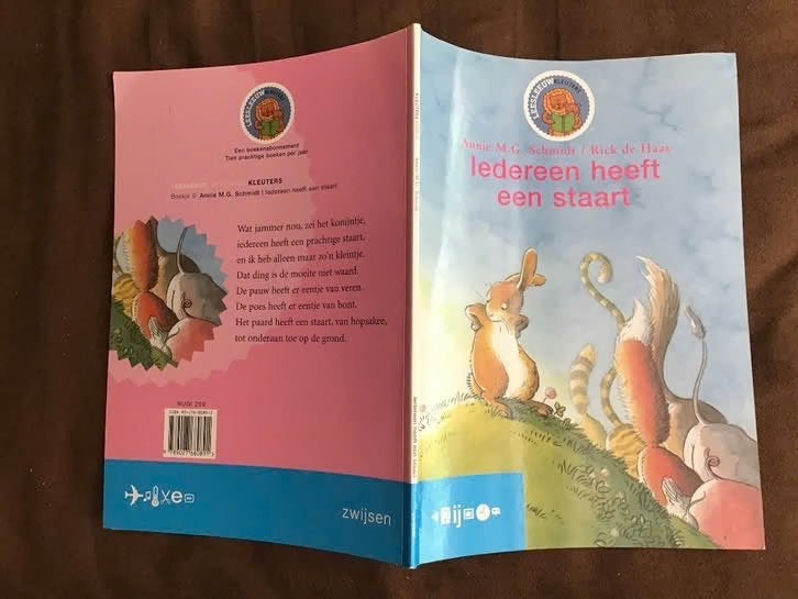 Iedereen heeft een staart door Annie M.G.Schmidt, Ophalen of Verzenden, Gelezen, Fictie algemeen