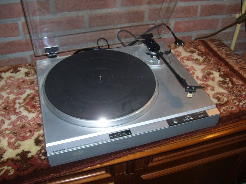 PLATENSPELER SANYO, Overige merken, Pitch-regelaar, Ophalen of Verzenden, Zo goed als nieuw