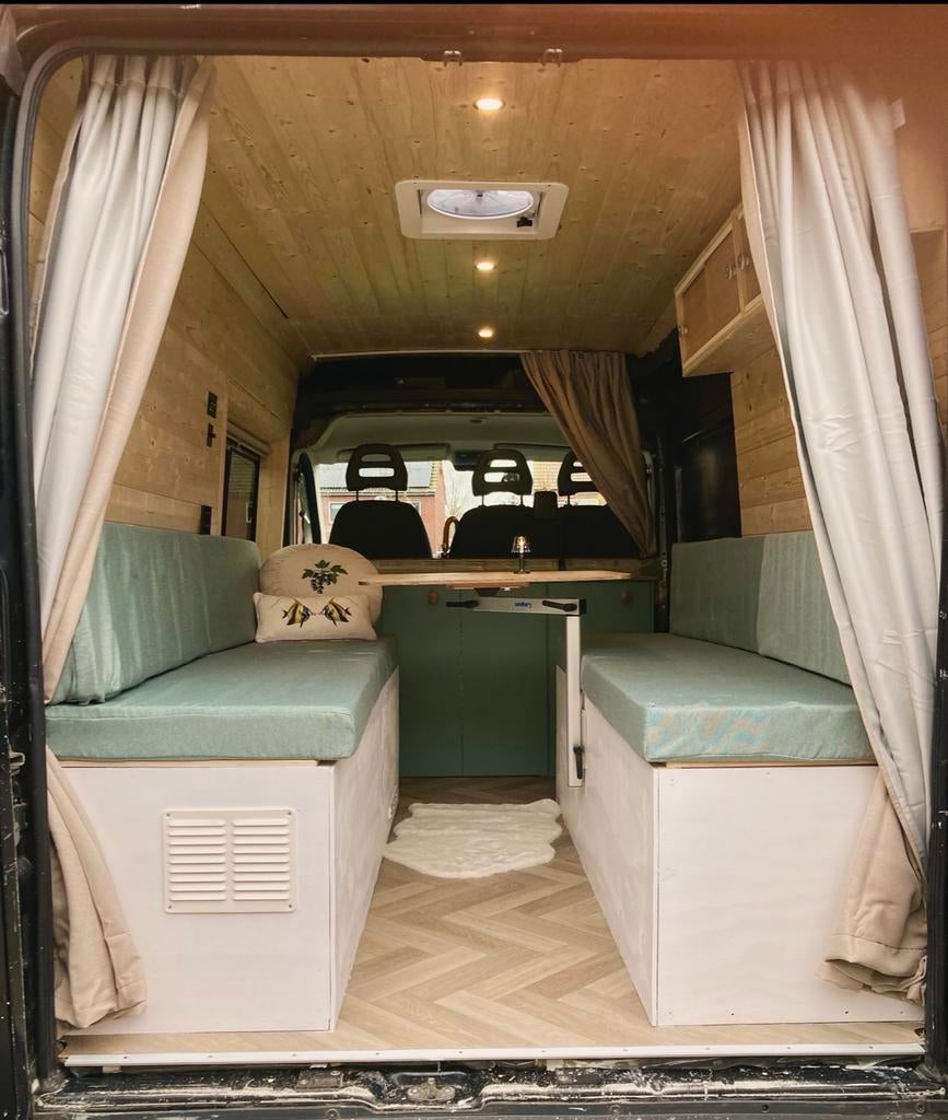 Fiat Ducato Camper 2015 - klaar voor avontuur, off-grid!, Caravans en Kamperen, Chemisch toilet, Buscamper of Camperbus, Dakluik