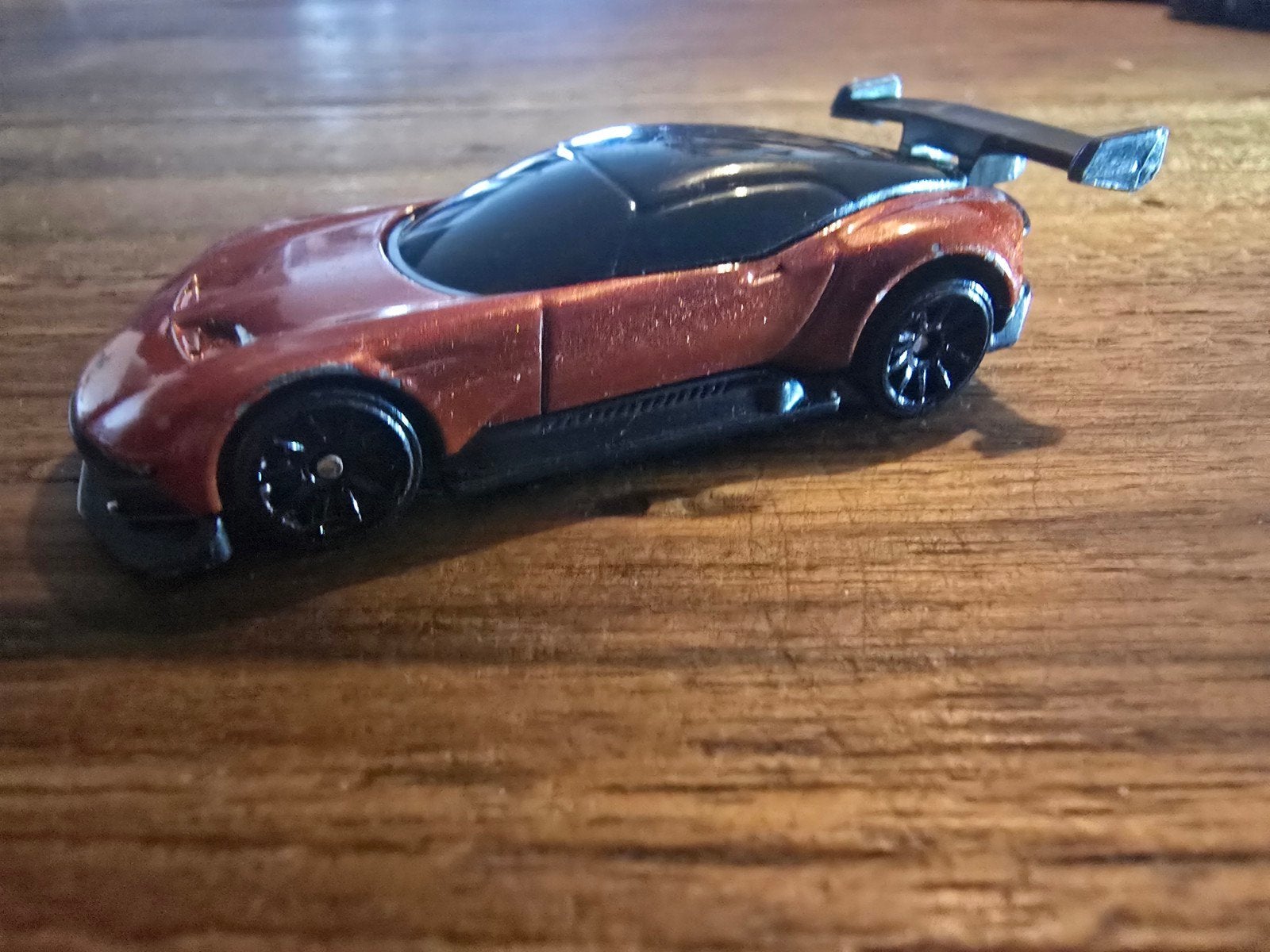Hot Wheels Aston Martin Vulcan 2018 - Oranje, Ophalen of Verzenden