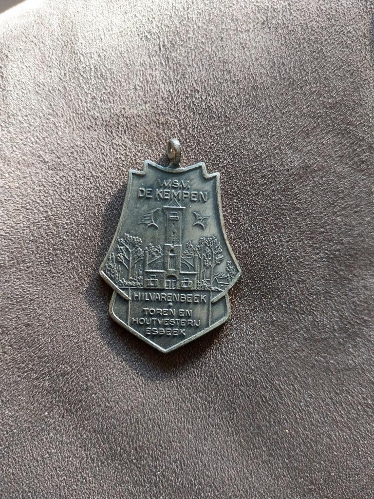Hilvarenbeek, Esbeek afbeelding op medaille, Ophalen of Verzenden