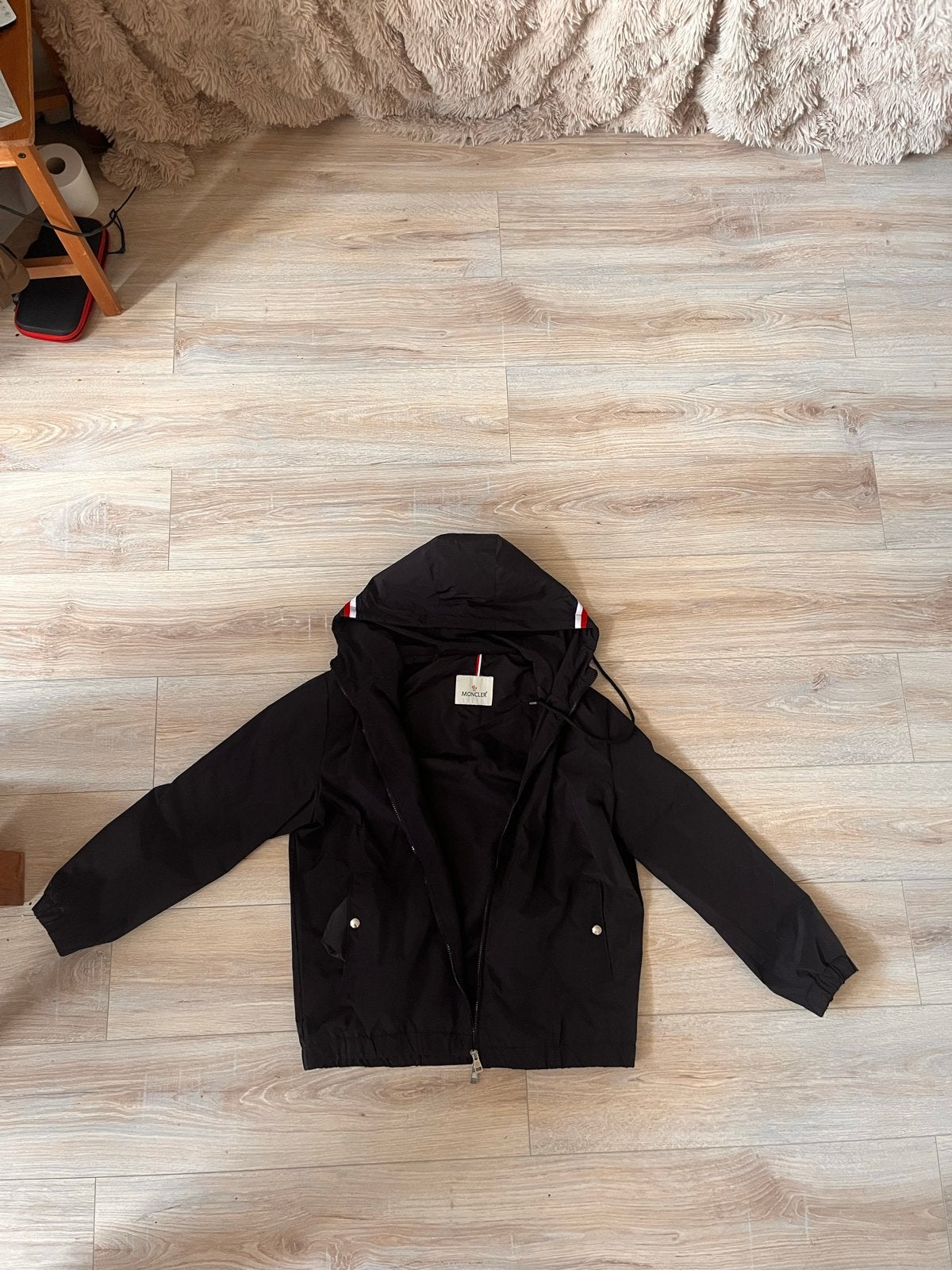 Moncler Zwarte Jas met Capuchon - Maat M, Ophalen of Verzenden, Zo goed als nieuw, Maat 48/50 (M), Zwart