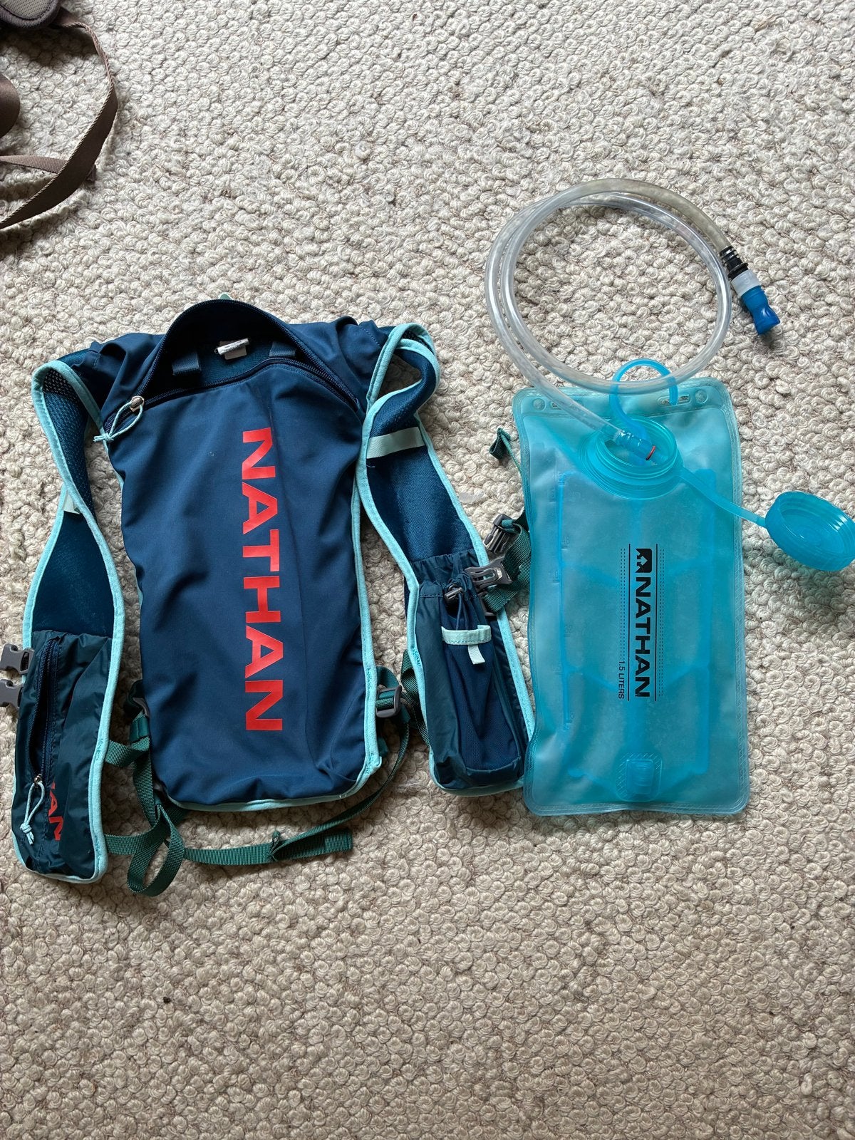 Nathan Hydratatie Vest met 1.5L Waterzak, Ophalen of Verzenden, Gebruikt, Overige typen