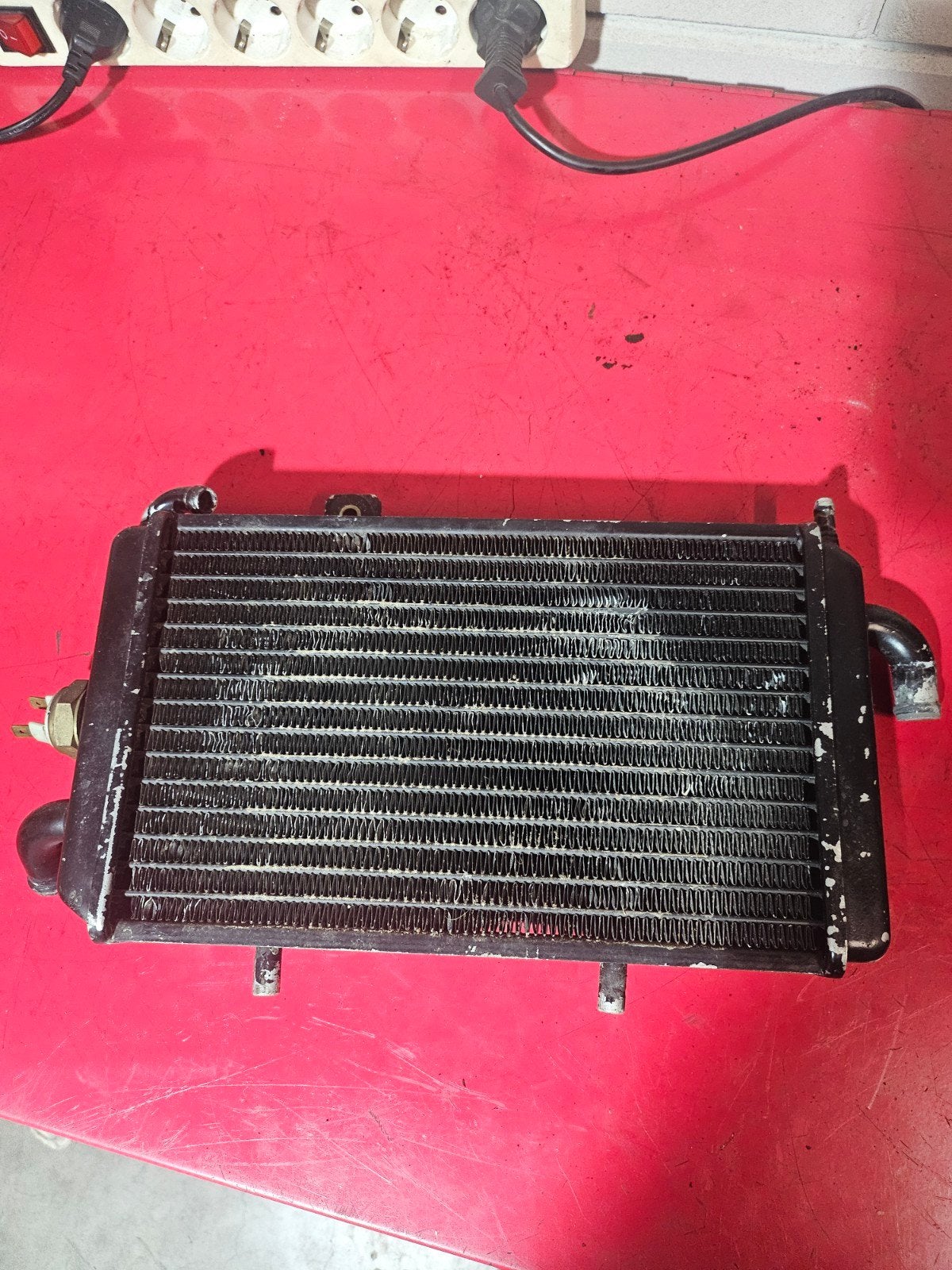 hexagon radiateur 125/180, Ophalen, Gebruikt