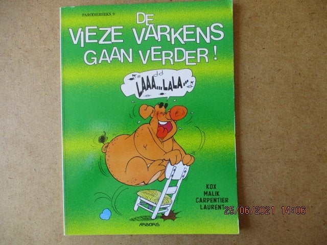 adv3735 parodie reeks vieze varkens 2, Eén stripboek, Ophalen, Gelezen