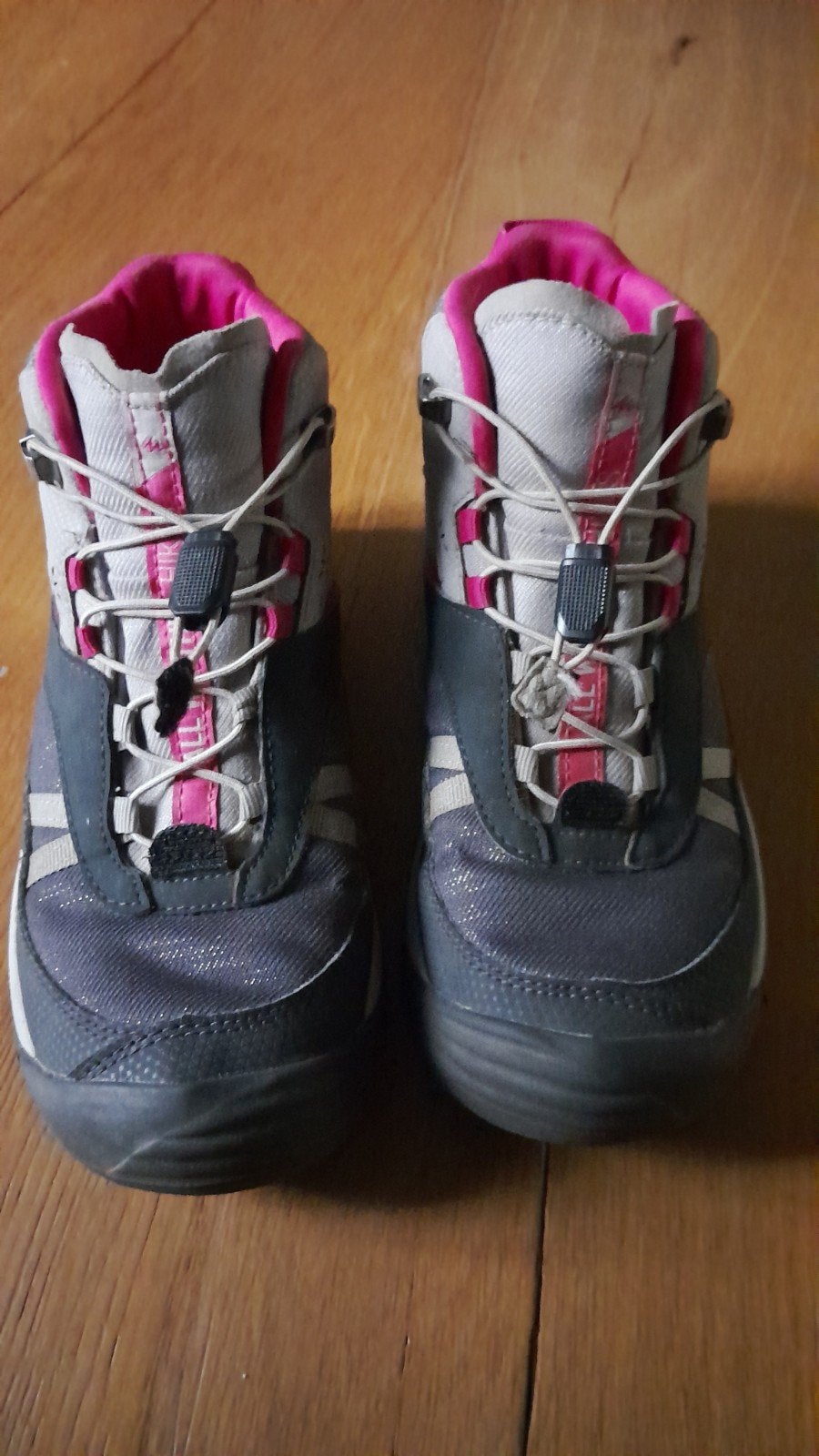 Stevige wandelschoenen maat 35, Decathlon quechea., Ophalen of Verzenden, Zo goed als nieuw, Jongen of Meisje