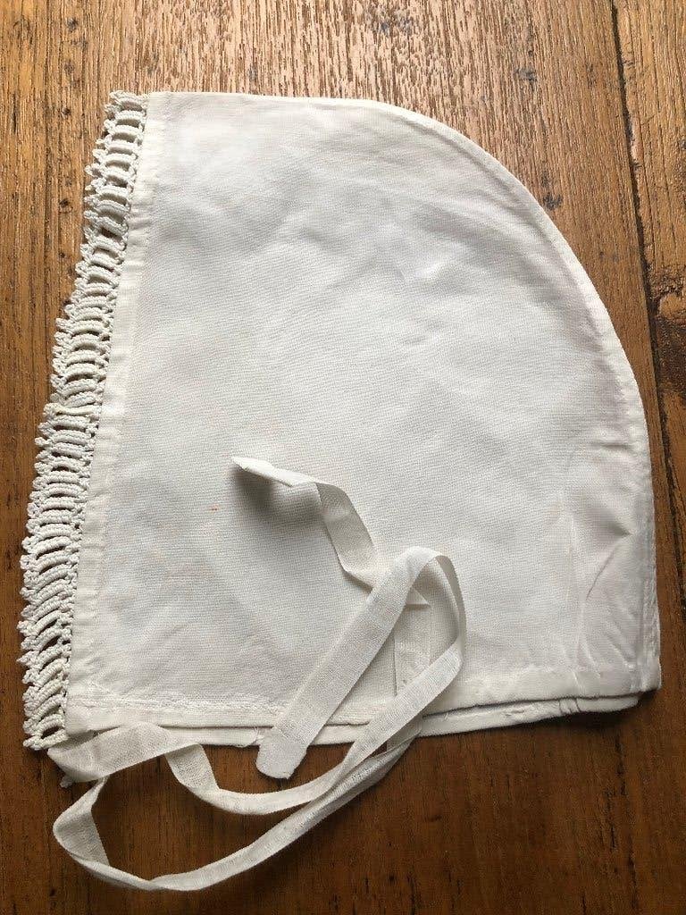 Antiek babymutsje en stroken kant, Ophalen of Verzenden