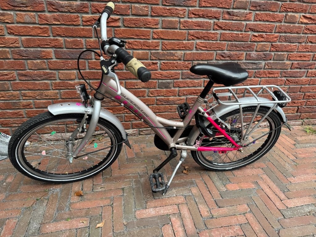 Loekie Superstar 20" meisjesfiets, Fietsen en Brommers, Fietsen | Meisjes, Ophalen, Terugtraprem, Gebruikt, Loekie