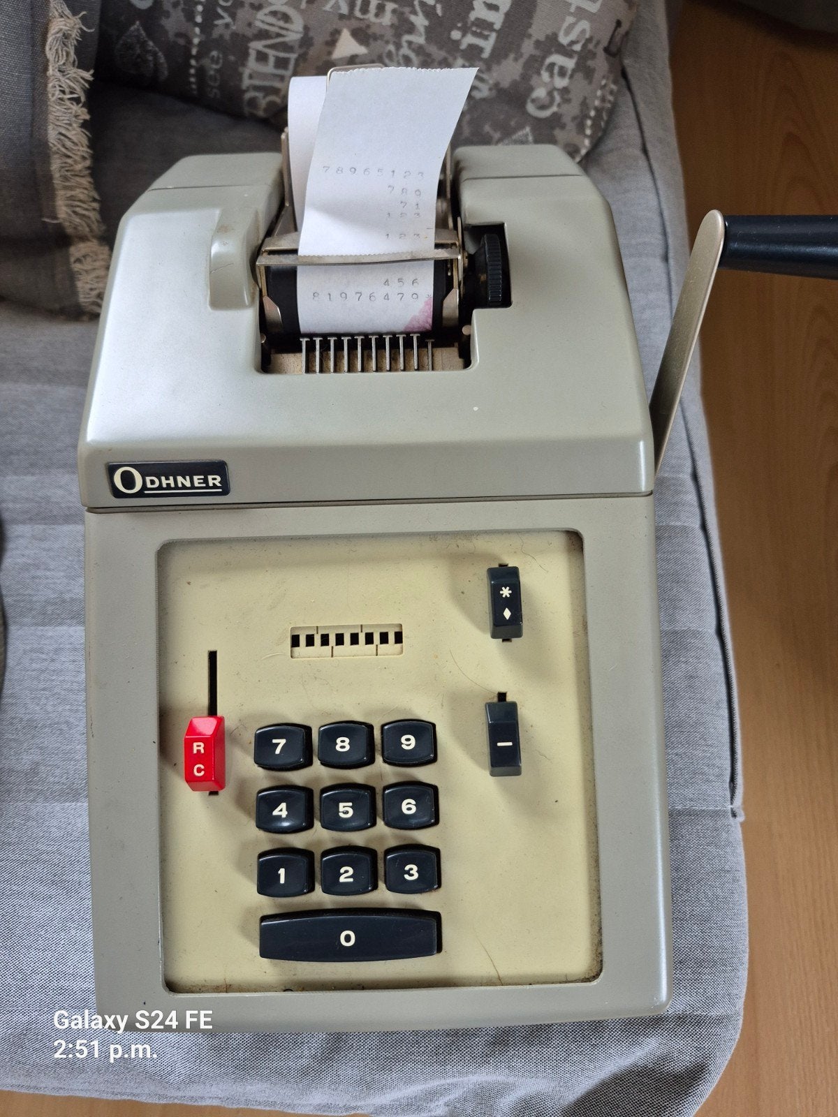 rekenmachine Odhner, Ophalen