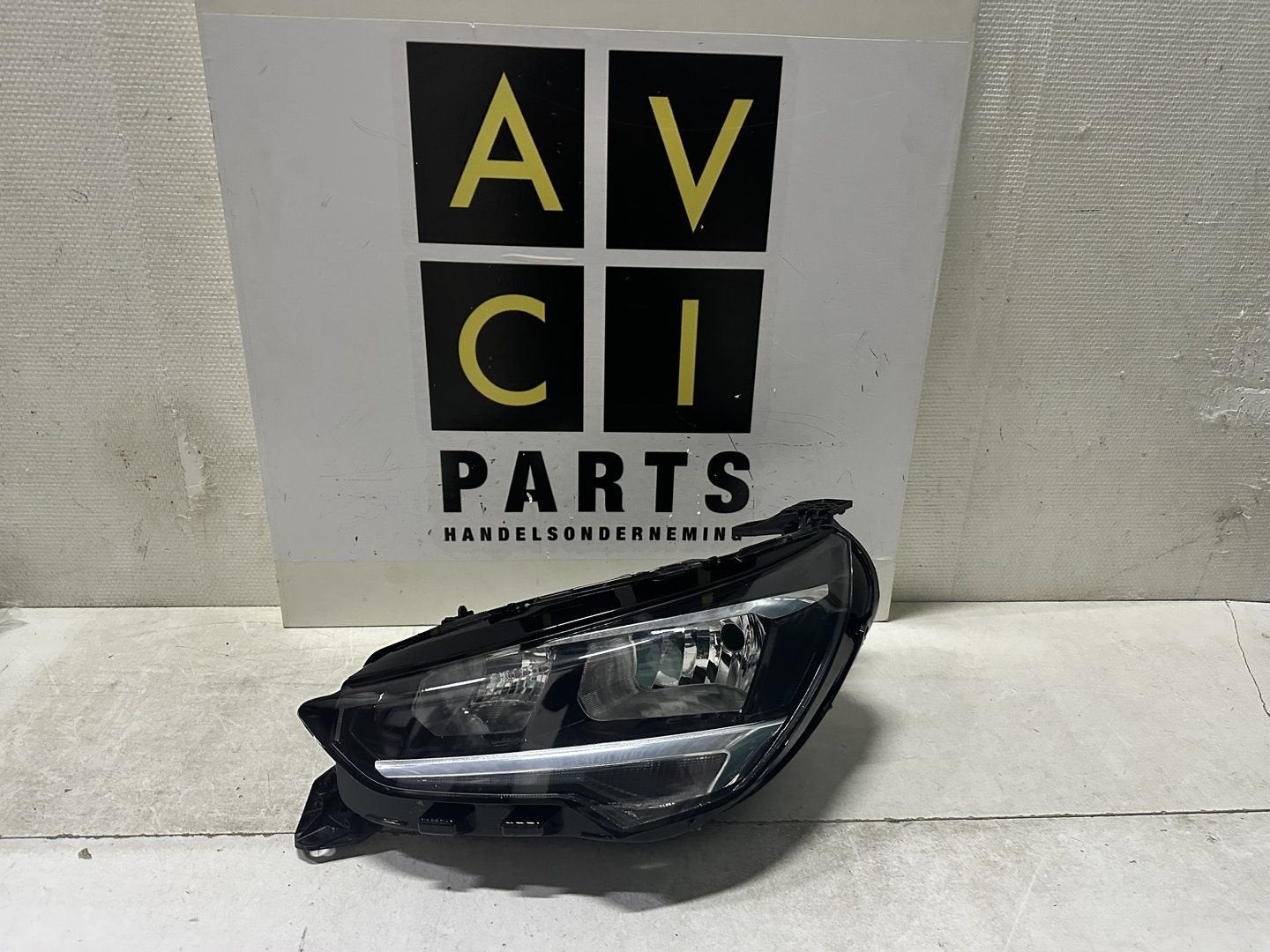 Koplamp Opel Corsa F H7 LED links  39162648, Gebruikt, -, -, Opel