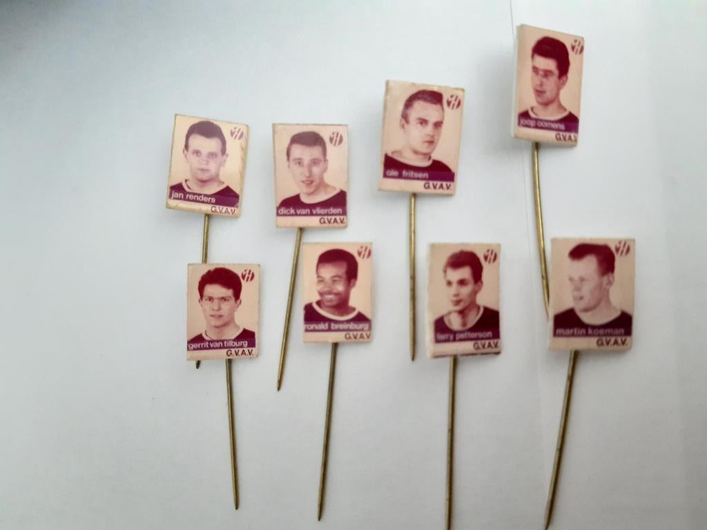 8 Speldjes G.V.A.V, Ophalen of Verzenden, Zo goed als nieuw, Sport, Speldje of Pin