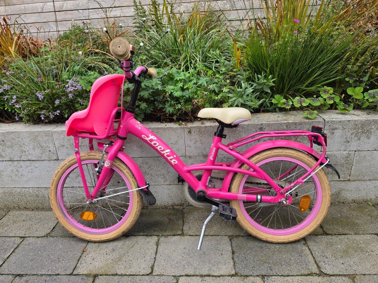 Loekie meisjesfiets 16 inch met voorzitje, Fietsen en Brommers, Ophalen, Terugtraprem, Gebruikt, Loekie