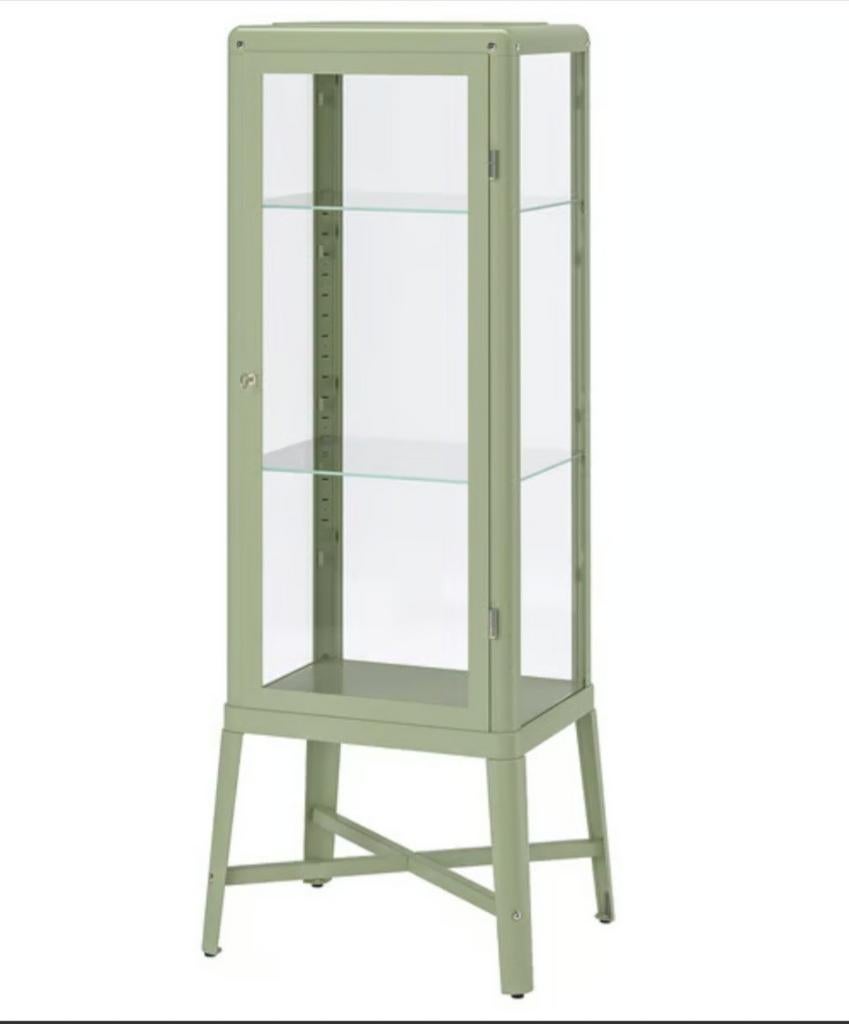 Gezocht: schappen + schapdragers ikea fabrikor, Huis en Inrichting, Kasten | Vitrinekasten, Glas, Minder dan 100 cm, 25 tot 50 cm