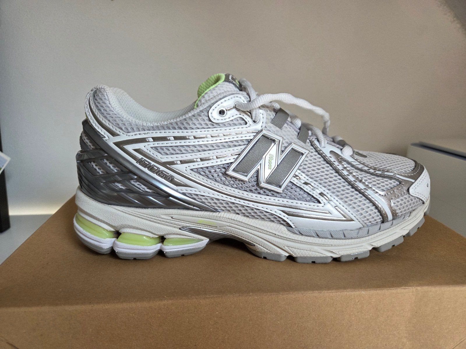 New Balance 1906, maat 39,5, Ophalen, Zo goed als nieuw, Hardloopschoenen, Overige merken