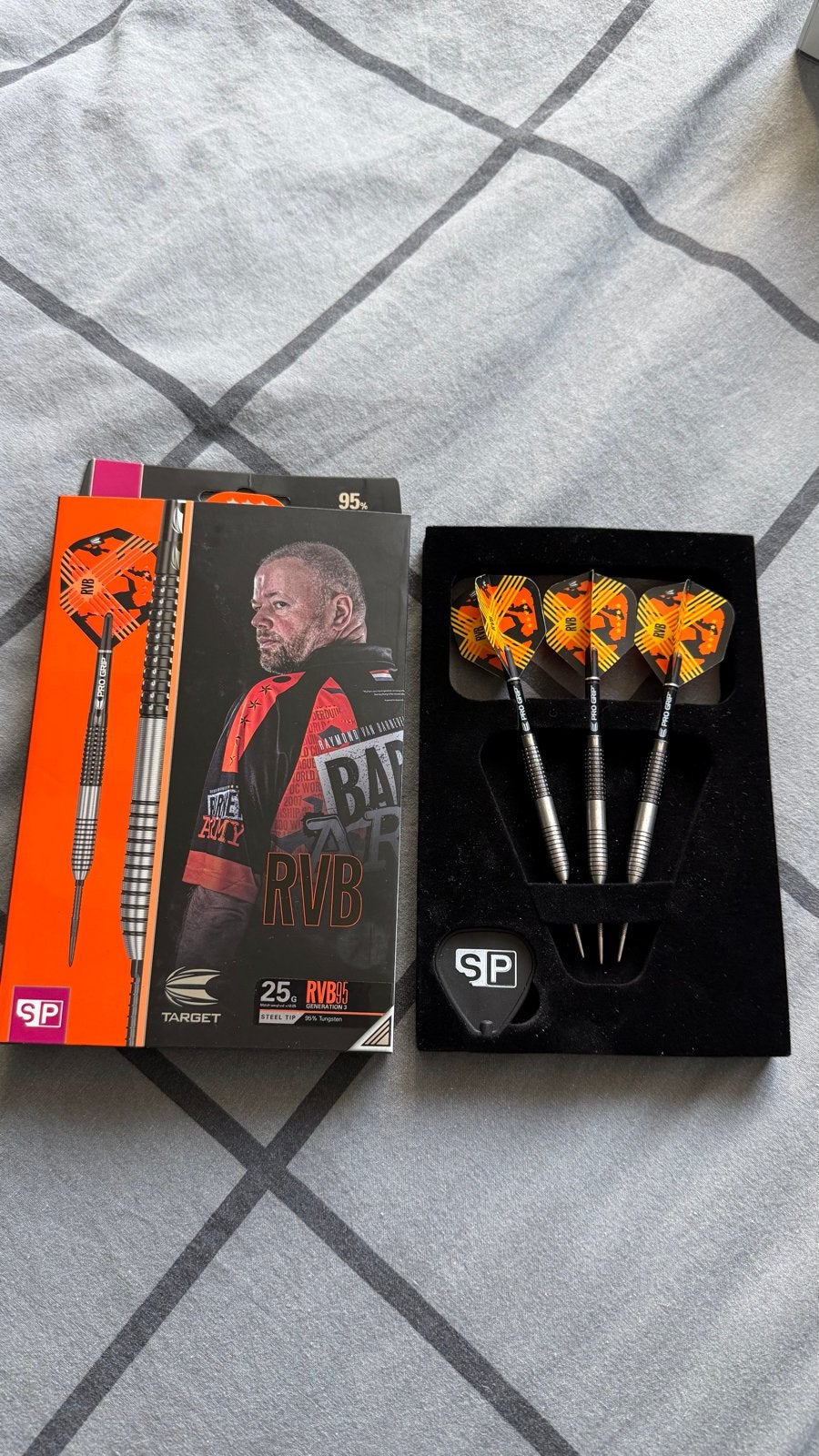 Target Raymond van Barneveld RVB 95% Gen 3 Darts 25g, Sport en Fitness, Ophalen of Verzenden, Zo goed als nieuw, Pijlen