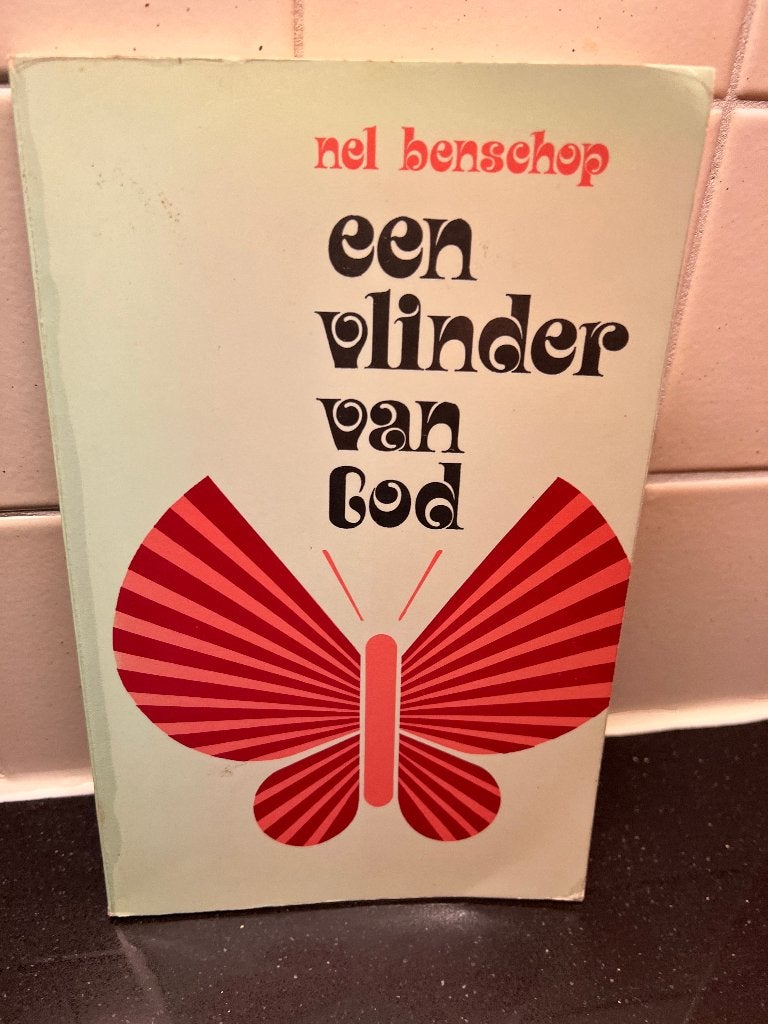Gedichtenbundel een Vlinder van God van Nel Benschop, Ophalen of Verzenden, Zo goed als nieuw, Nel Benschop, Eén auteur