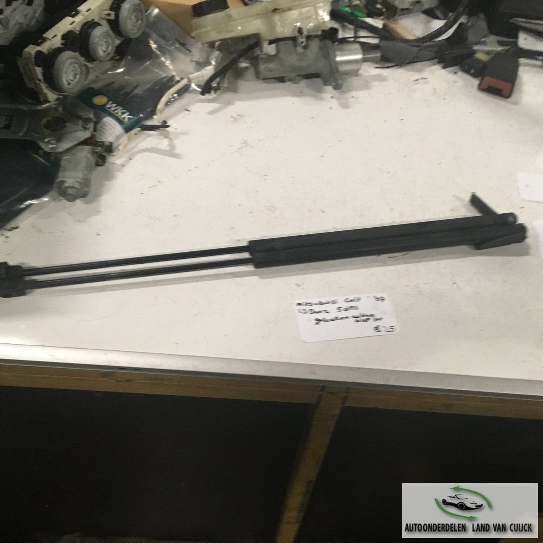 Mitsubishi Colt 1.3 benzine 2007 5 drs Gasveren set achterkl, Gebruikt, -, -, Ophalen of Verzenden