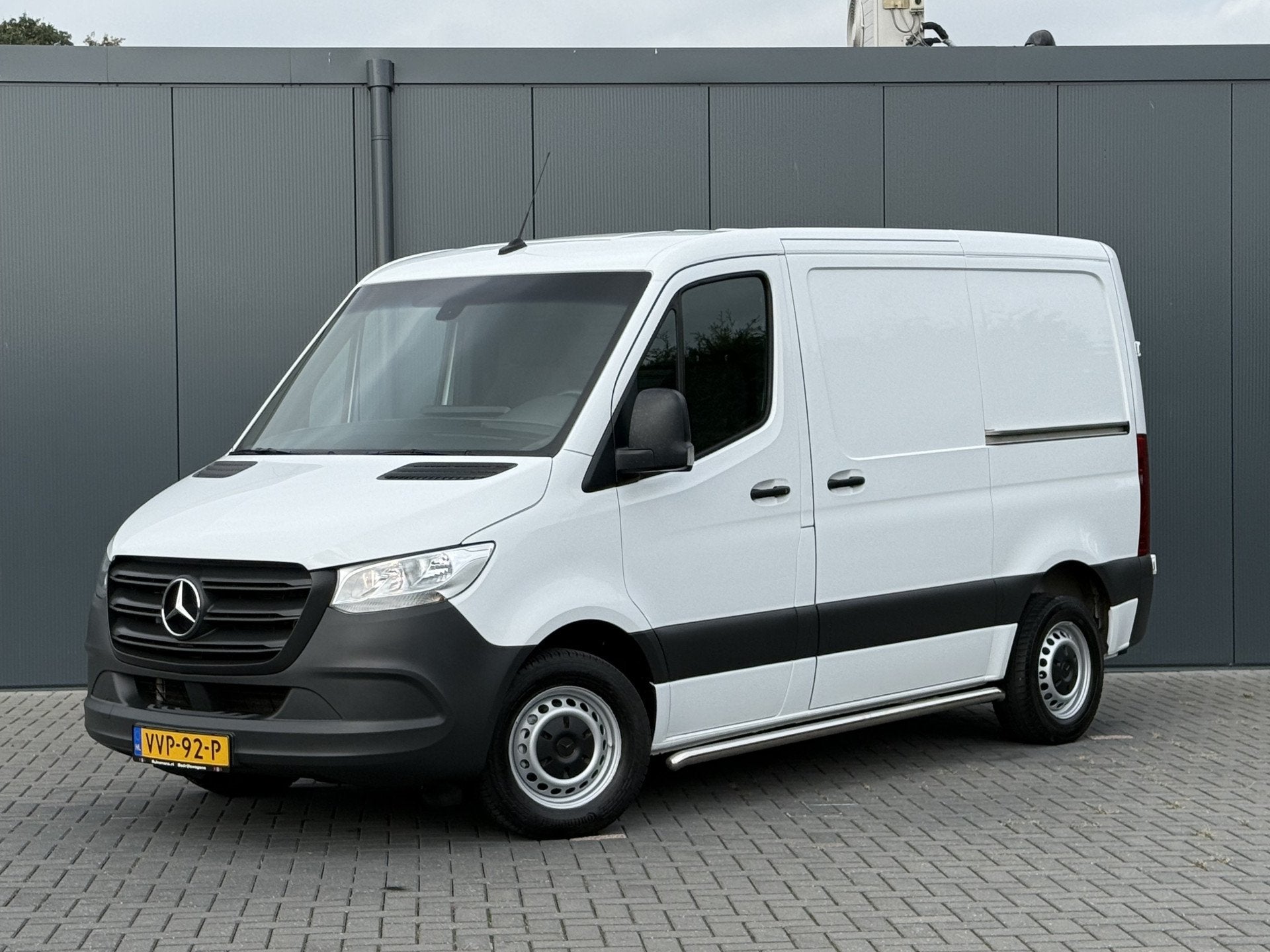 Mercedes-Benz Sprinter 315 150 PK 3.2 t / L1H1 / 2x SCHUIFDE, Voorwielaandrijving, 1987 kg, Gebruikt, Euro 6