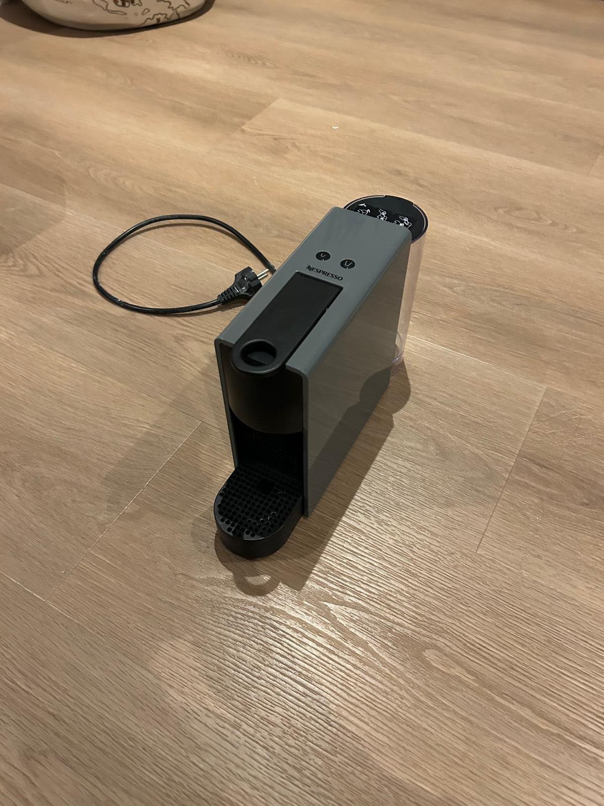 Nespresso Essenza Mini, Witgoed en Apparatuur, Ophalen of Verzenden, Zo goed als nieuw, Espresso apparaat