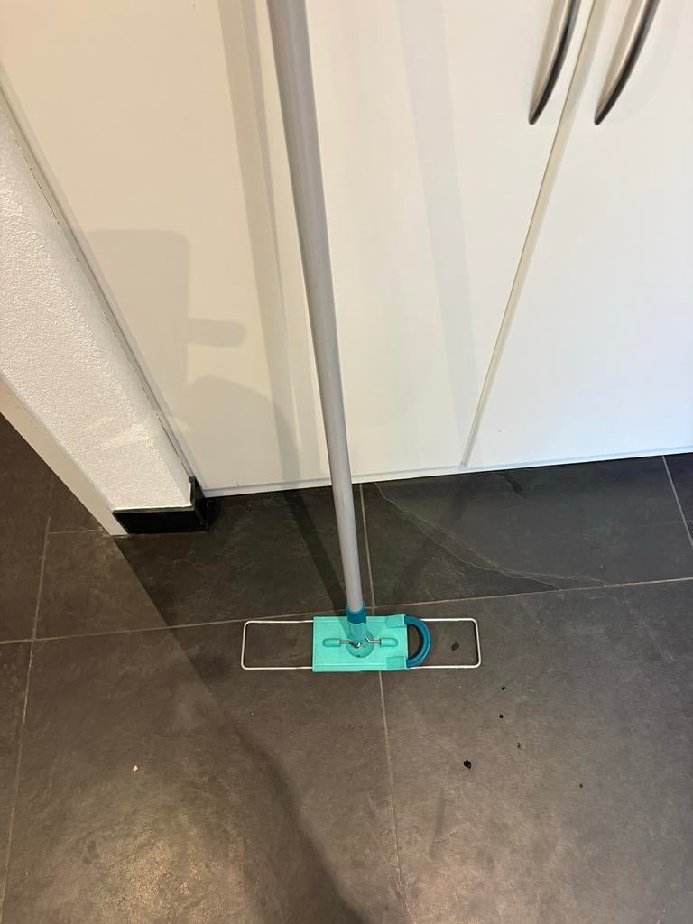 Leifheit dweilstok - Goede staat, lichte gebruikerssporen, Huis en Inrichting, Schoonmaakartikelen, Ophalen, Mop of Dweil