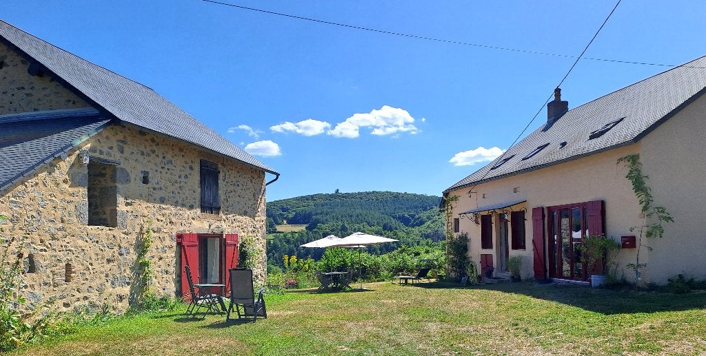GENIETEN VAN DE NAZOMER IN DE MORVAN - BOURGOGNE, In bergen of heuvels, Bourgogne, Landelijk, 3 slaapkamers