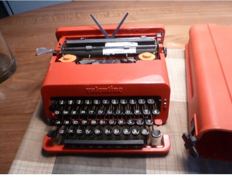 Olivetti Valentine koffer typemachine 1e generatie design, Ophalen of Verzenden, Gebruikt