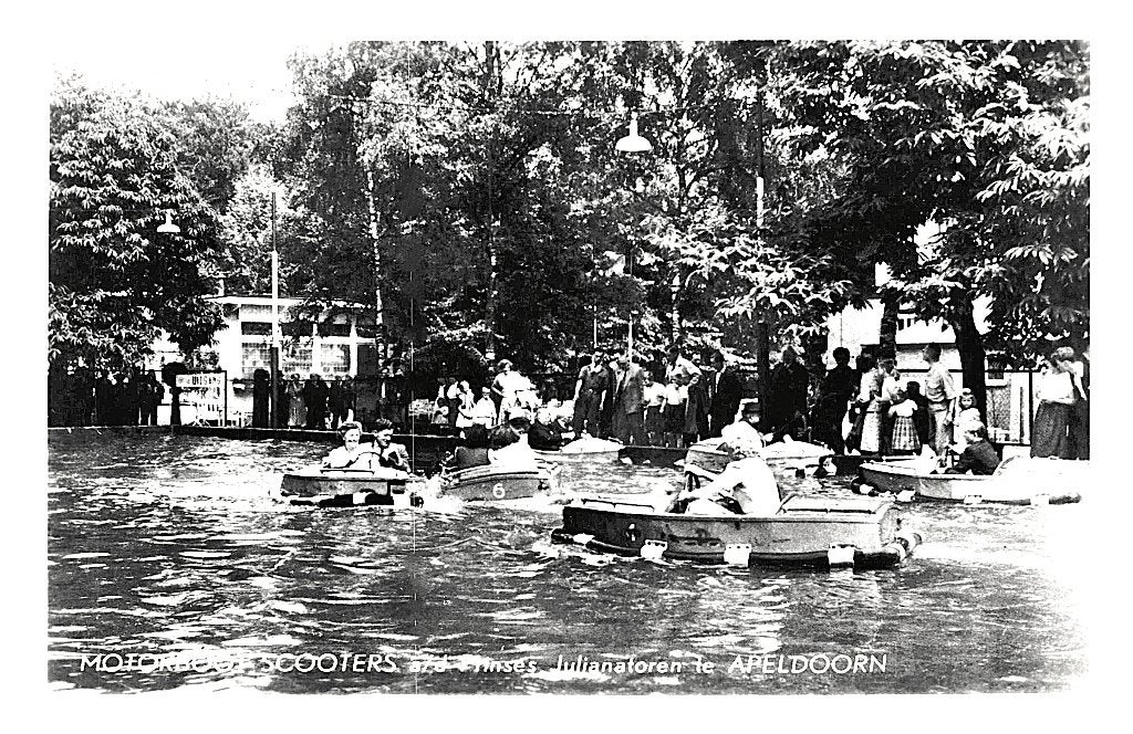 969388	Apeldoorn	Prinses Julianatoren	Motorboot Scooters	53, Ophalen of Verzenden, 1940 tot 1960, Gelopen, Gelderland