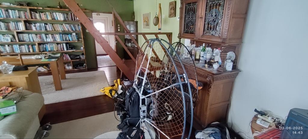 4 paramotors., Eén persoon, Ticket of Toegangskaart